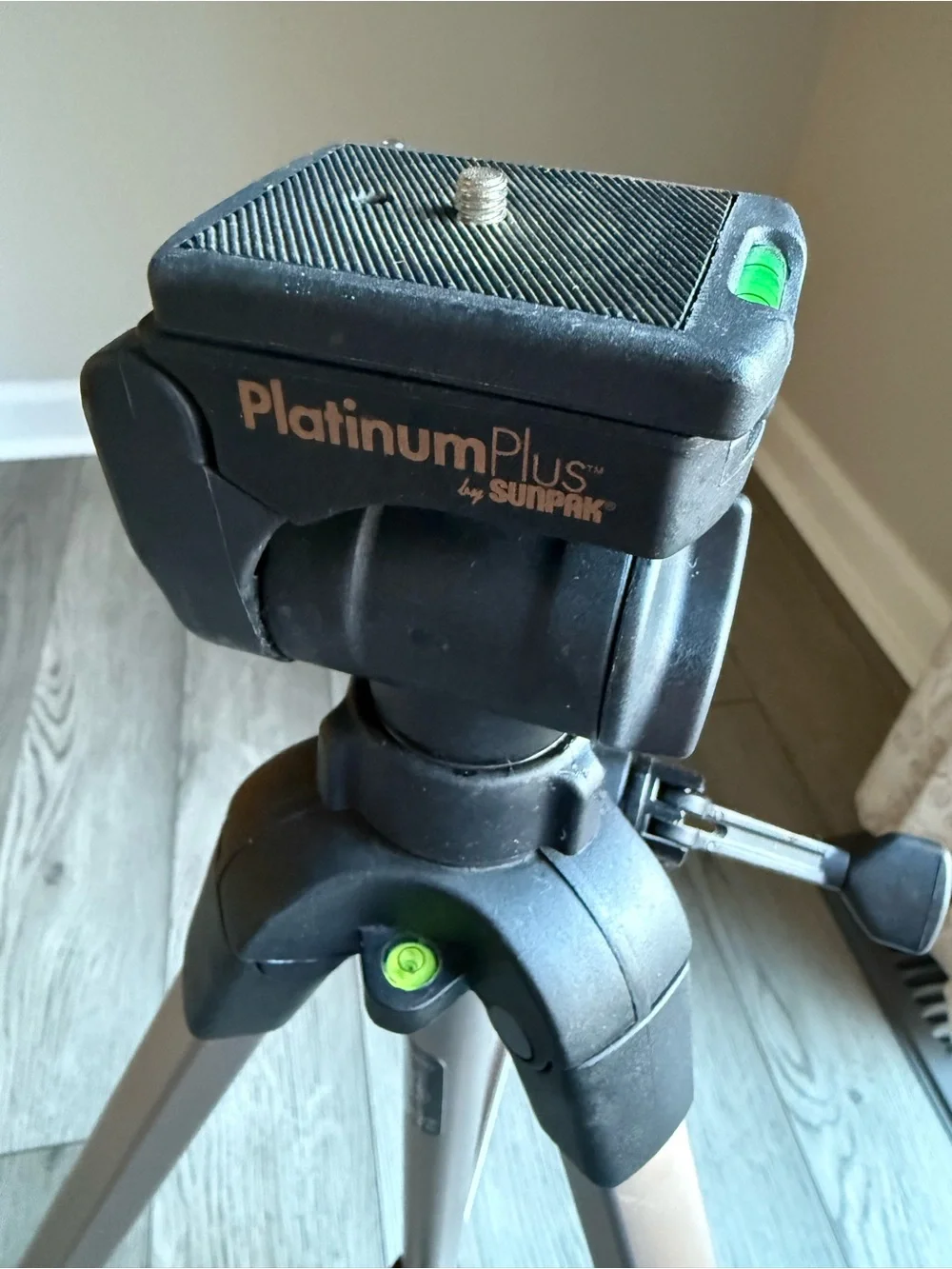 Sunpak Platinum Plus Camera Tri-Pod Stand
